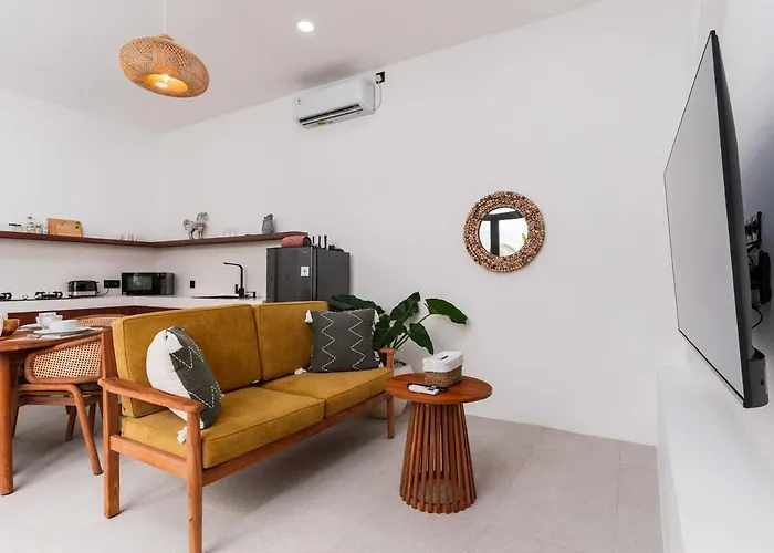 Chic And Stylish 2br With Wooden Accents Holiday home Uluwatu (Bali)