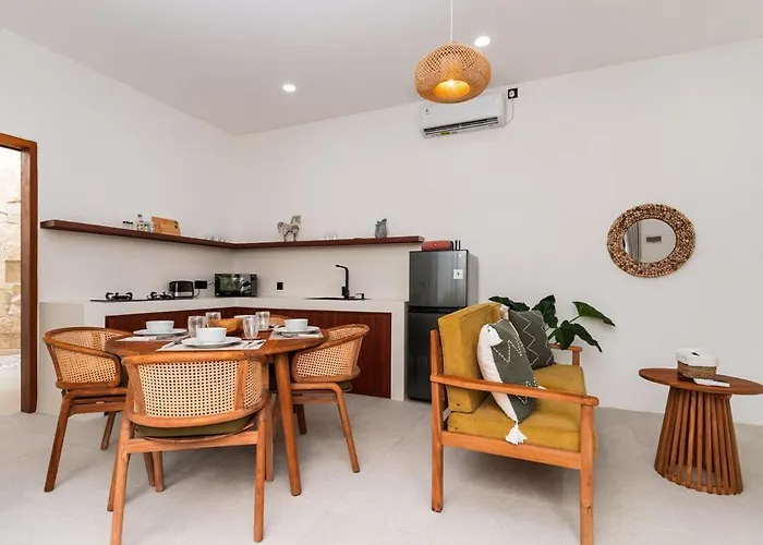 Chic And Stylish 2br With Wooden Accents Uluwatu (Bali)