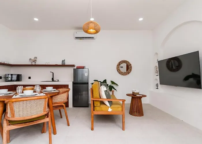 Chic And Stylish 2br With Wooden Accents Holiday home Uluwatu (Bali)